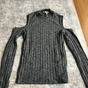 Exposed shoulder long sleeve top